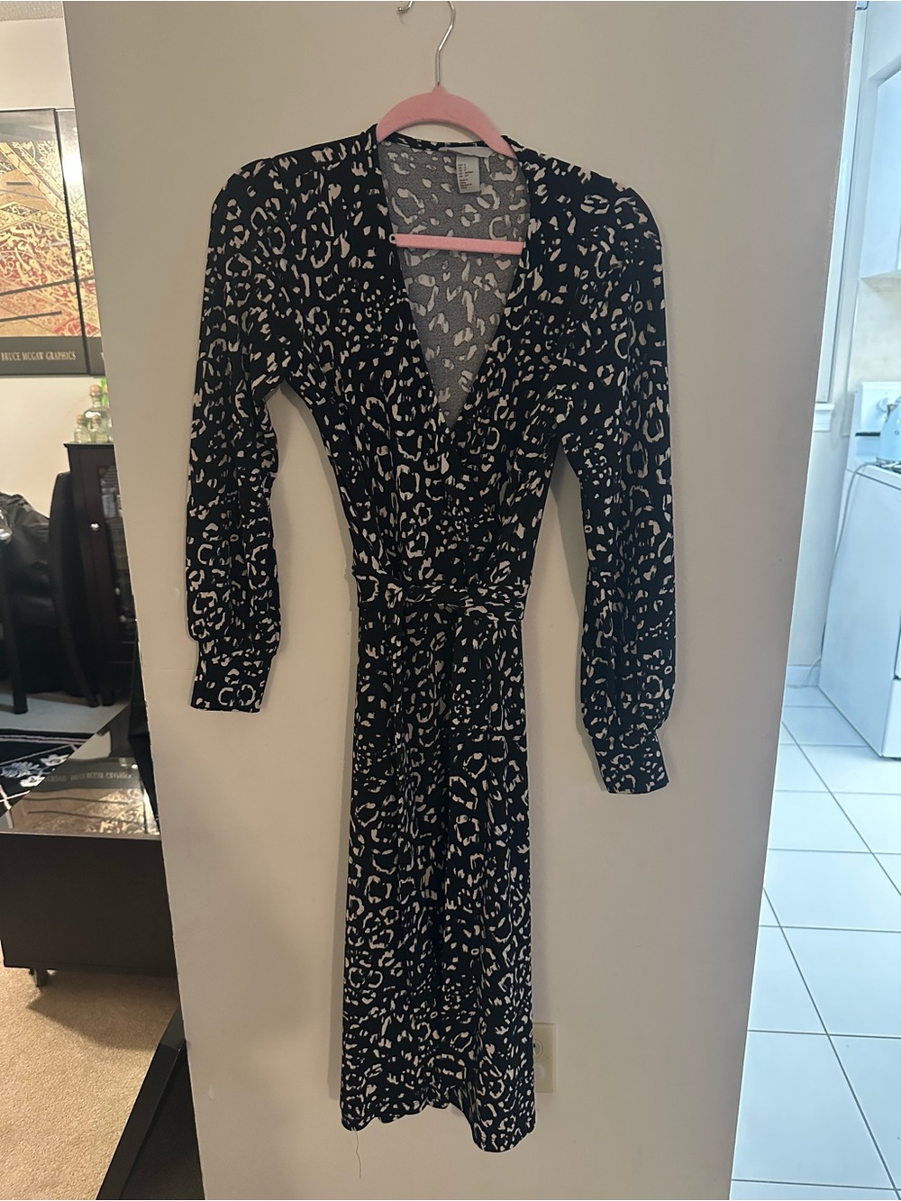 H&M Black and White Leopard Print Wrap-Style Long Sleeve Dress